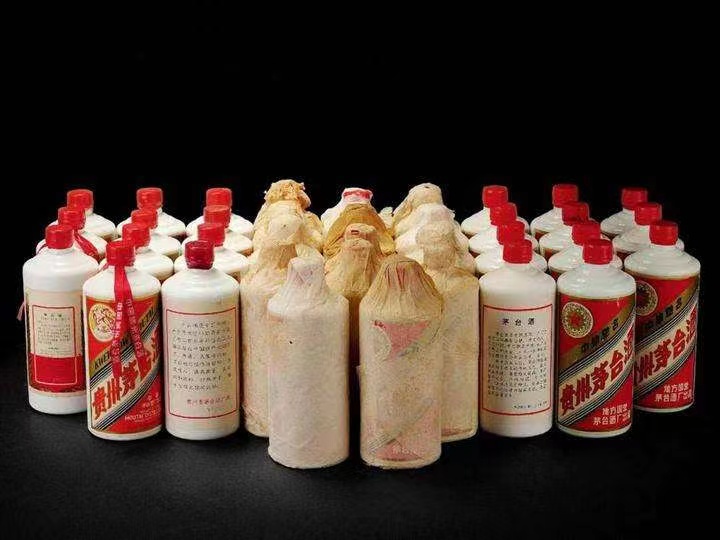 秀峰日照岚山回收酒价格哪里回收(附近上门回收茅台酒）?